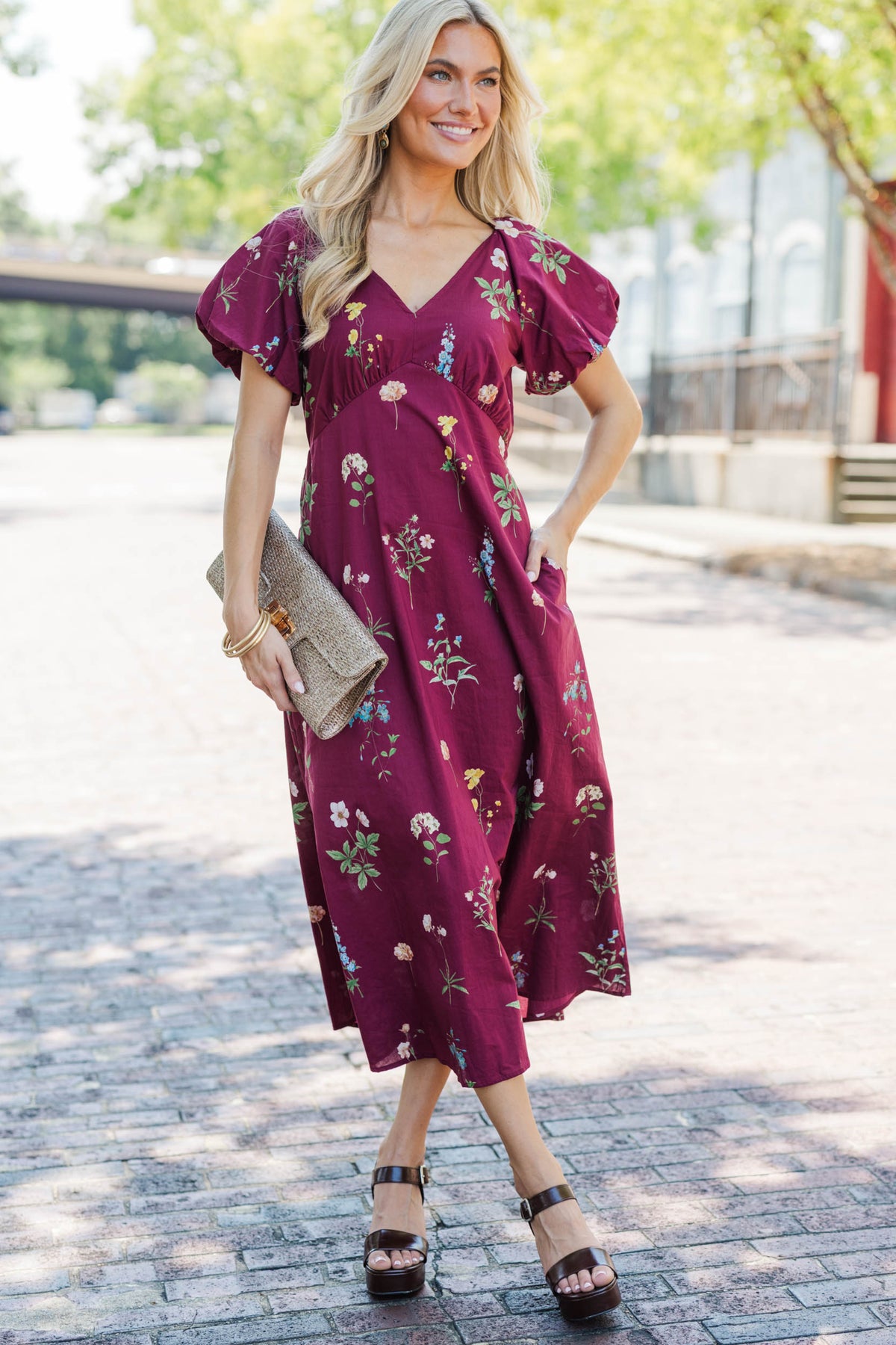 burgundy floral dress The Prettiest Choice Midi – Shop the Mint Discover our burgundy floral Black Gold Lace Mermaid themed wedding Color:Evergreen