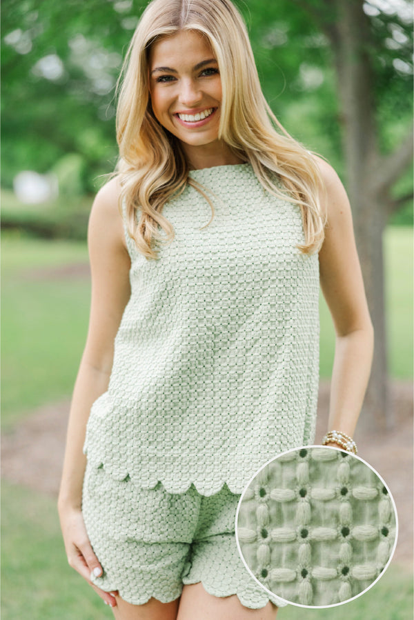 The Kira Chartreuse Textured Scalloped Set