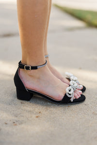 Girls: The Lyla Black Bow Sandals