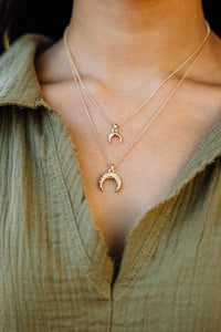 trendy gold layered necklace