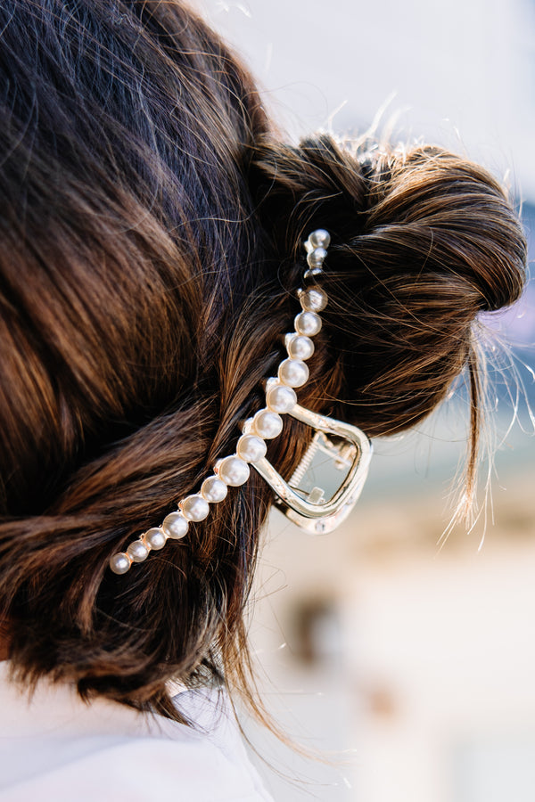 pearl studded clip