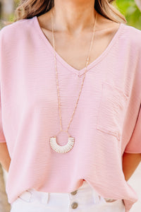 white pendant necklace