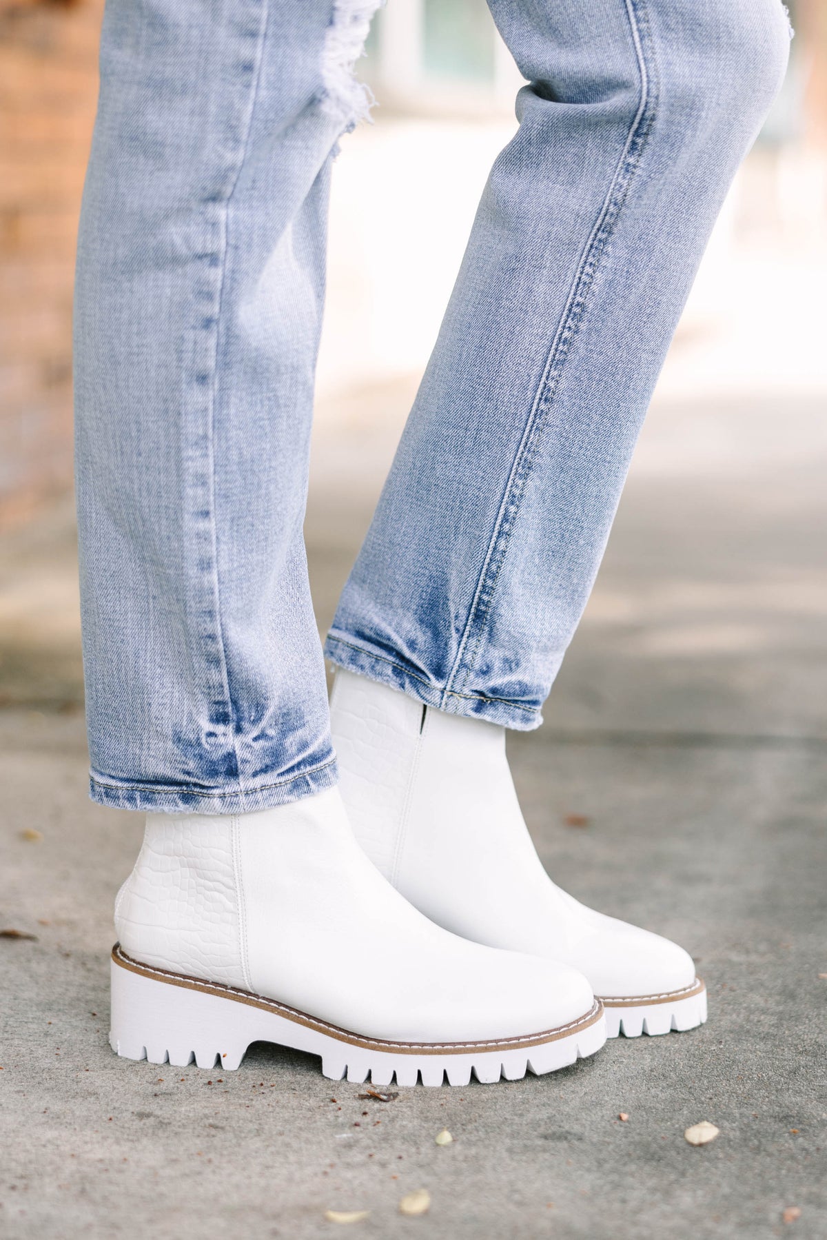 Matisse White Margot Booties Women deals 8M Chelsea Boots