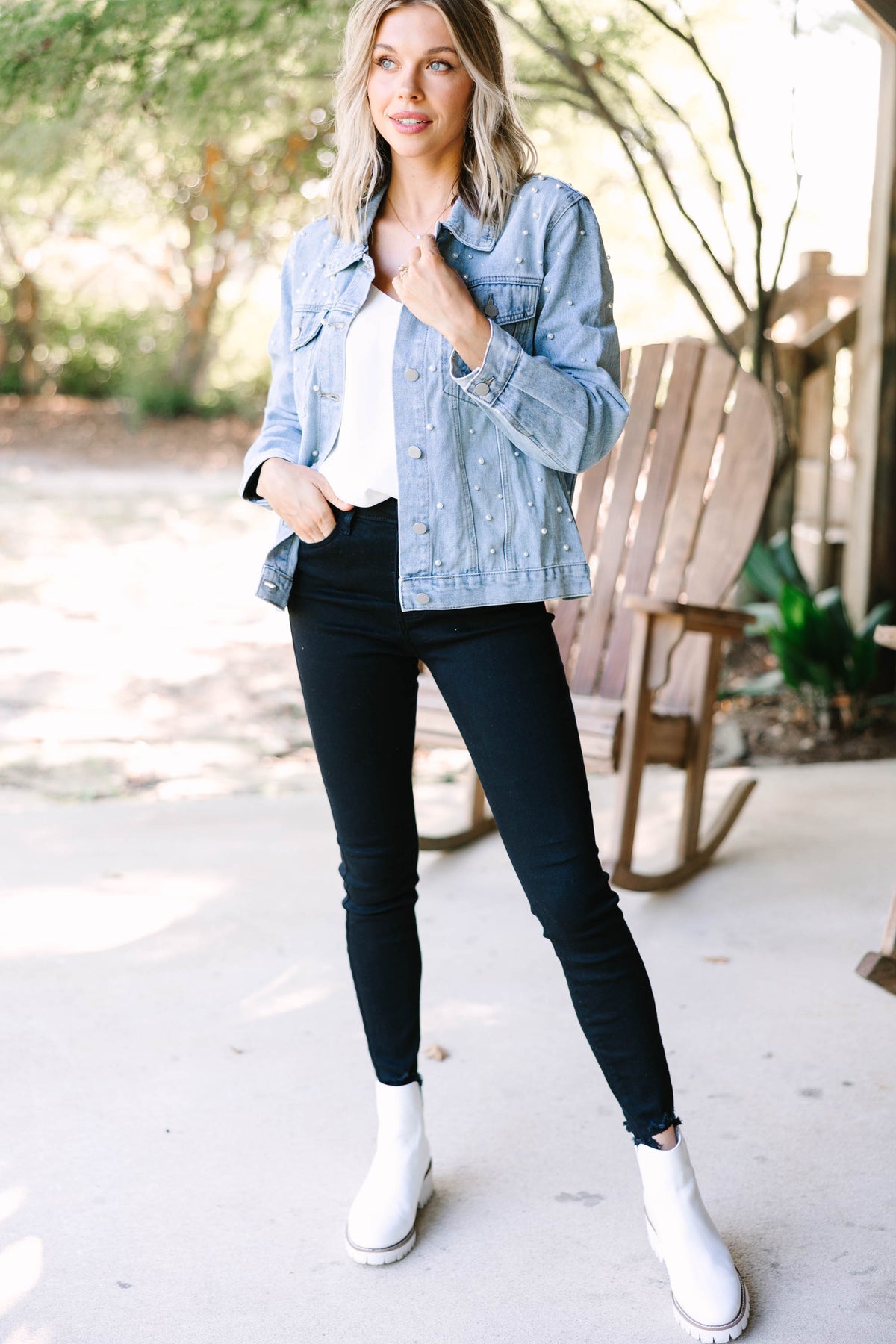 Got Their Attention Light Wash Denim Jacket – Shop the Mint