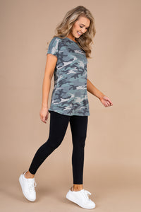 round neckline, short sleeves, camo print, top, casual, trendy, classic fit