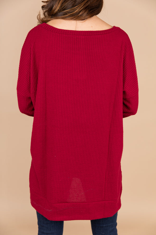 red top, red waffle top, top, waffle knit fabric, long sleeves, split sides, round neckline, high low hem, layer, casual