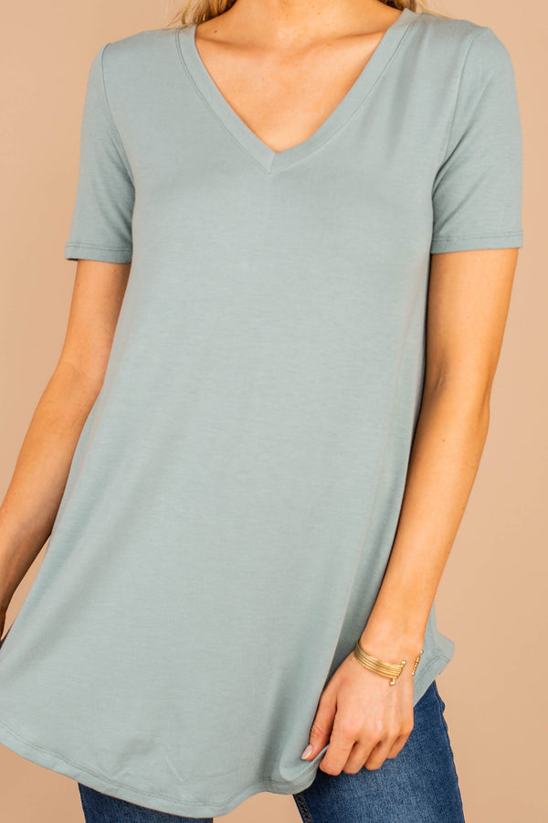 top, short sleeves, v-neckline, v-neck tee, tee, light, comfy, casual 