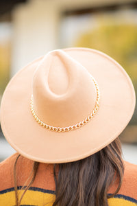 chain detail hat