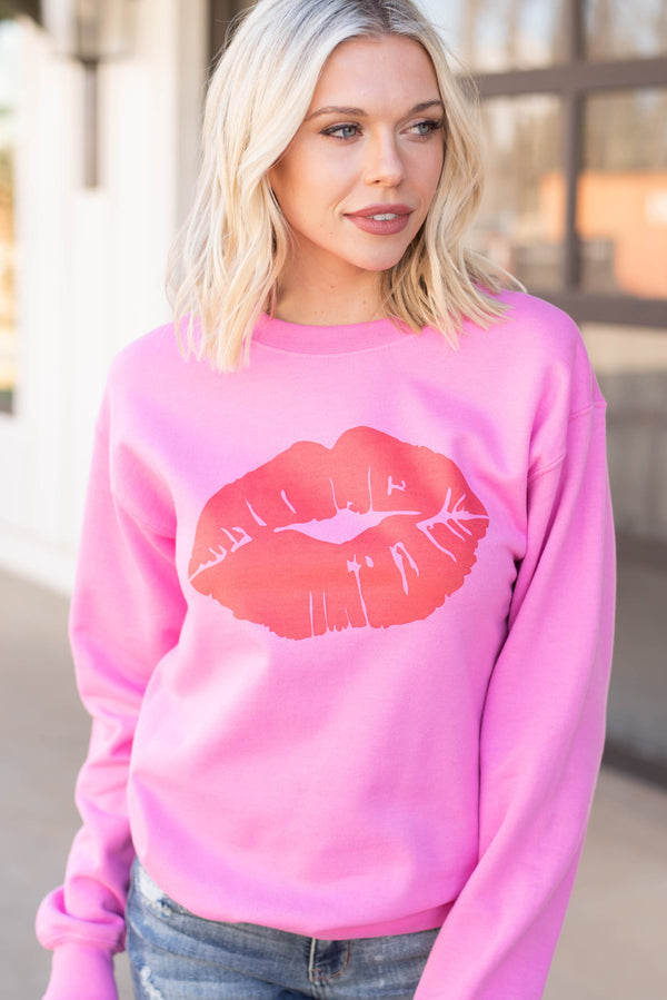 cute kiss graphic sweatshirt