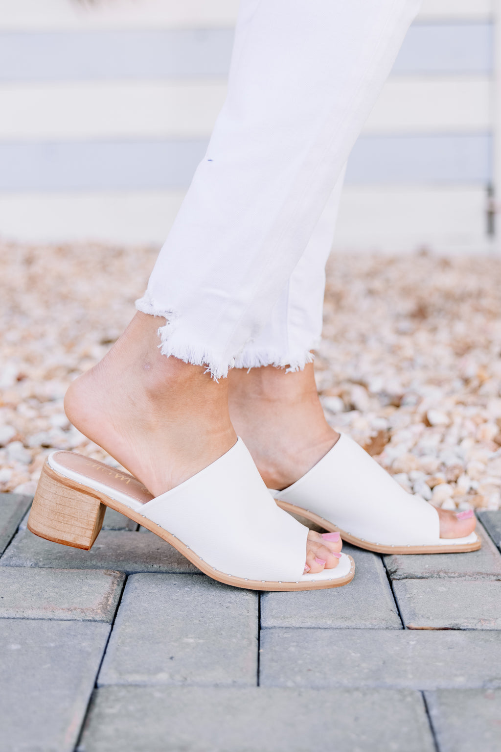 The Mint Julep Boutique Tell Me Everything Heeled Mule