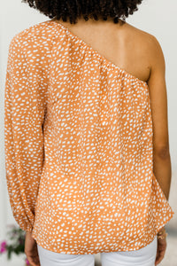 one shoulder spotted blouse